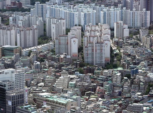 스테이션3가 한국부동산원 자료를 바탕으로 다세대·연립(빌라), 단독·다가구의 증여를 분석한 결과 올해 초부터 8월 말까지 전국 증여 건수는 4만1041건으로 집계됐다. /사진=뉴스1