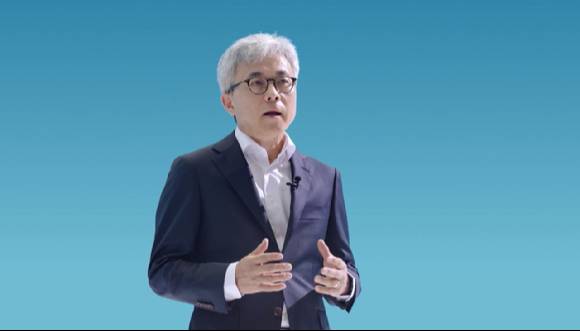 최시영 삼성전자 사장이 삼성 파운드리 포럼 2021에서 기조연설을 하는 모습. [사진=삼성전자 ]