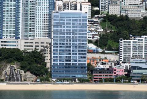 송도해수욕장에 있는 페어필드 바이 메리어트 부산 송도 비치.