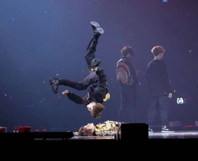 '고혹적' 방탄소년단 지민, '최고 댄스 테크닉 남자 아이돌' 1위