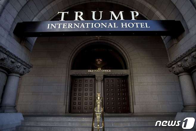 도널드 트럼프 전 미국 대통령이 소유한 워싱턴DC '트럼프 인터내셔널 호텔' © AFP=뉴스1