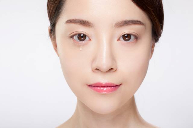 눈물흘림증은 치료가 필요한 질환이다./사진=클립아트코리아