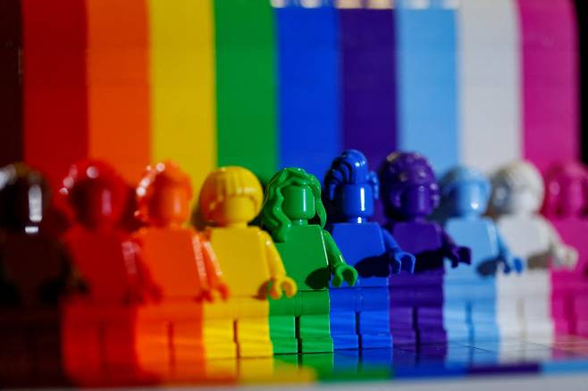 세계 최대 장난감 제조업체 레고가 모든 어린이가 성(性) 정체성에 관계없이 즐길 수 있는 장난감을 만들겠다고 선언했다. (사진= AFP)