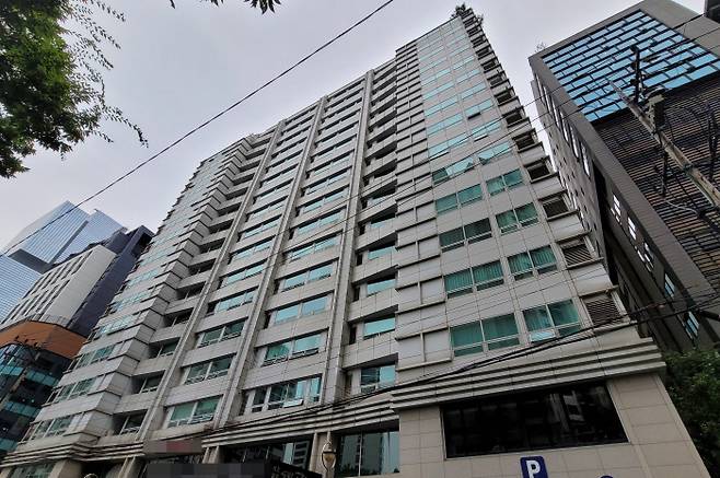 ‘천화동인 4호’ 남욱 변호사가 지난달 가계약한 건물 외경. 연합뉴스