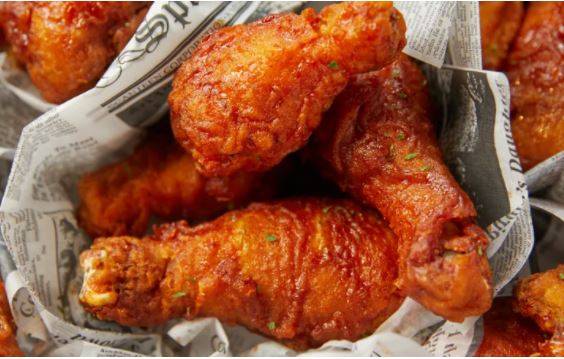 미국에서 인기리에 판매 중인 치킨 프랜차이즈기업 ‘본촌(Bon Chon)’ 제품. [본촌 제공]