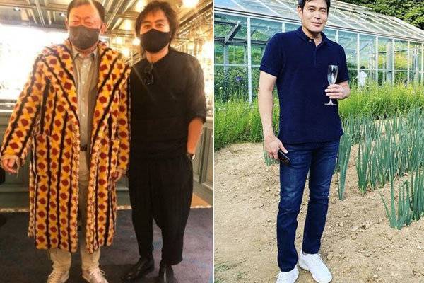 구찌 페이크 퍼 코트와 LAR 회색 운동화를 착용하고 배상민 롯데 디자인경영센터장과 함께 기념 촬영을 하고 있는 신동빈 롯데
회장(왼쪽사진 왼쪽)과 강원도의 한 파밭에서 올버즈 흰색 운동화를 신고 포즈를 취하고 있는 정용진 신세계 부회장. 사진출처|배상민 센터장 인스타그램, 정용진 부회장 인스타그램