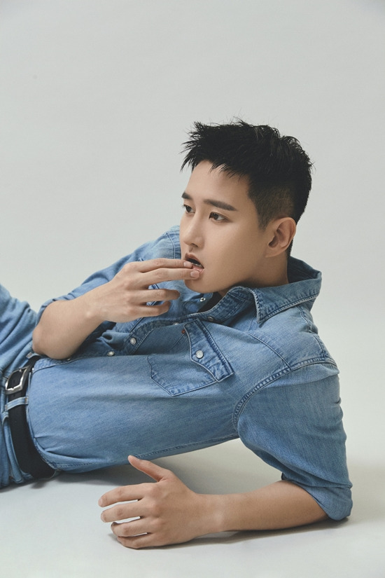 On the 14th, noon B-Bomb showed four new profile photos with various charms through official SNS.B-Bomb in the photo is staring at the side wearing a denim shirt that feels natural.A distinct features and chic gesture further enhanced B-Bombs visuals, stirring fans hearts.In the other cuts that followed, the black casual suits were matched to emit mature masculine beauty, and in the photographs wearing turtlenecks under unique lighting, the intellectual atmosphere was taken, such as taking a pose using costumes, and showed the ability to completely digest any costume.Especially at the time of shooting, B-Bomb was impressed by the field staff with its natural pose, the different eyes for each concept, and the concentration of immersion in an instant despite the long-term profile shooting.B-Bomb said in a behind-the-scenes video released on his personal YouTube channel B-BOMB, I had an awkwardness because I took a profile for a long time, but I have taken a hard shot for fans who would like to see new photos.Meanwhile, B-Bomb is meeting with fans through broadcasting activities and personal YouTube channels.Photo = Seven Seasons