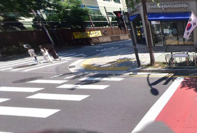 서울 노원구에 위치한 한 파리바게뜨 매장. 횡단보도 앞에 위치해있다. /사진=네이버 거리뷰