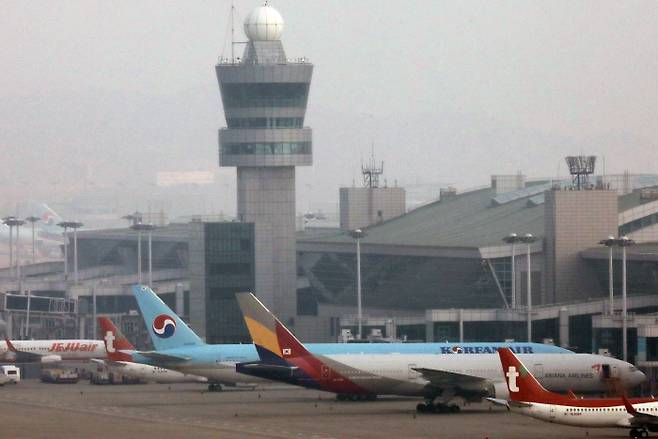 국내 항공기 지연기준이 국제기준과 큰 차이를 보인다는 지적이 2021 국회 국토교통위원회 국정감사에서 나왔다. /사진=뉴스1