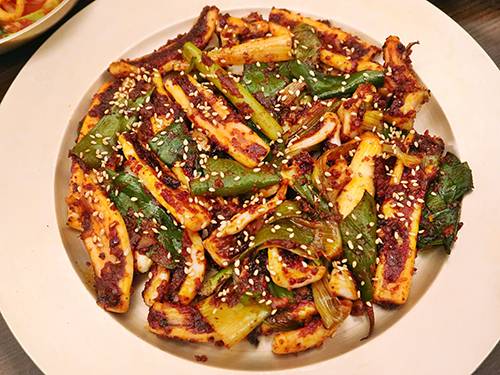 ‘청와옥’ 동해오징어 숯불구이