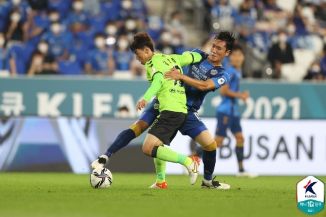 ▲ 아시아 축구 정상으로 가는 길목에서 '현대가 더비'가 펼쳐진다. ⓒ 한국프로축구연맹