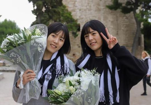 사진= 그리스에 도착한 이재영(좌)- 이다영 자매, PAOK 공식 SNS 계정 