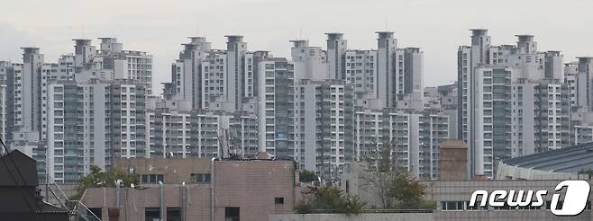 서울 강남구 코엑스에서 바라 아파트 모습. (사진은 기사 내용과 무관함) / 뉴스1 © News1