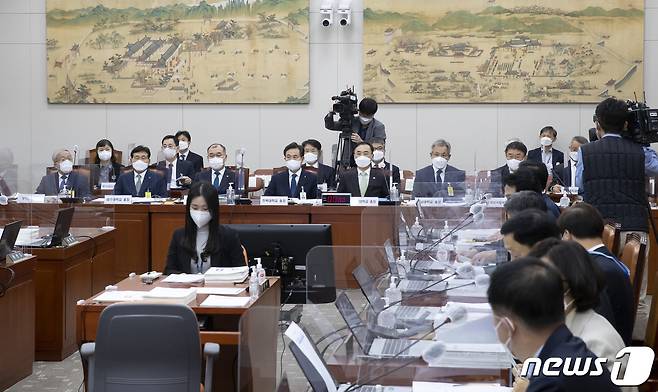 19일 국회에서 교육위원회의 부산대·경북대·전남대·전북대·제주대·부산대병원 등에 대한 국정감사가 열리고 있다. 2021.10.19/뉴스1 © News1 오대일 기자