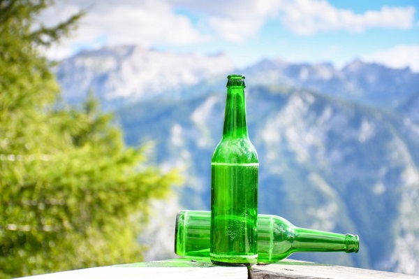 산에서 마시는 술은 각종 안전사고를 일으킬 수 있다./사진=다사랑중앙병원 제공