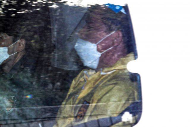 '대장동 개발 사업 특혜' 의혹의 핵심인물로 꼽히는 유동규 전 성남도시개발공사 기획본부장이 3일 오후 서울 서초구 서울중앙지법에서 특정경제범죄 가중처벌 등에 관한 법률 위반(배임) 등 혐의로 구속 전 피의자심문(영장실질심사)을 받은 후 호송차를 타고 서울구치소로 향하고 있다. 연합