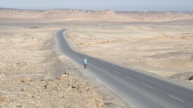 ▲유라시아 횡단 마라톤 중인 강명구 평화마라토너 ⓒ강명구