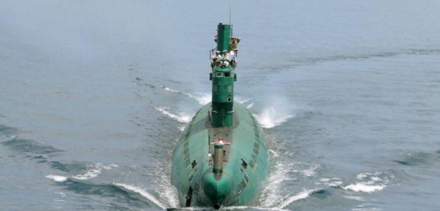 북한 로미오급 잠수함 운항 모습