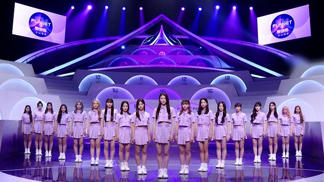 Mnet '걸스플래닛999 : 소녀대전' 파이널 무대가 오는 22일 오후 8시 방송된다./사진제공=Mnet
