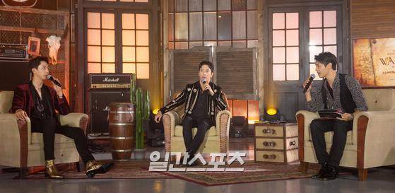 그룹 씨엔블루가 20일 오후 온라인으로 열린 아홉 번째 미니 앨범 ‘WANTED’ 발매기념 쇼케이스에 참석했다.  데뷔 12년 차 씨엔블루의 새로운 시도와 변화가 눈에 띄게 즐거운 아홉 번째 미니 앨범 ‘WANTED’는 20일 오후 각음원 사이트를 통해 공개된다. 사진=FNC제공 2021.10.19