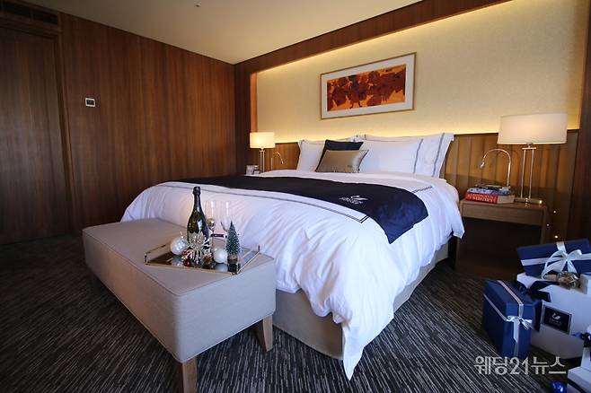 크라운구스X그랜드힐튼 스위트룸 패키지&nbsp;