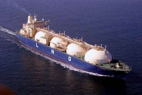 LNG를 운반하는 선박의 모습.