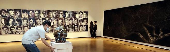 [목포=뉴시스] 2021 전남국제수묵비엔날레 전시장. (사진=전남도 제공) photo@newsis.com *재판매 및 DB 금지