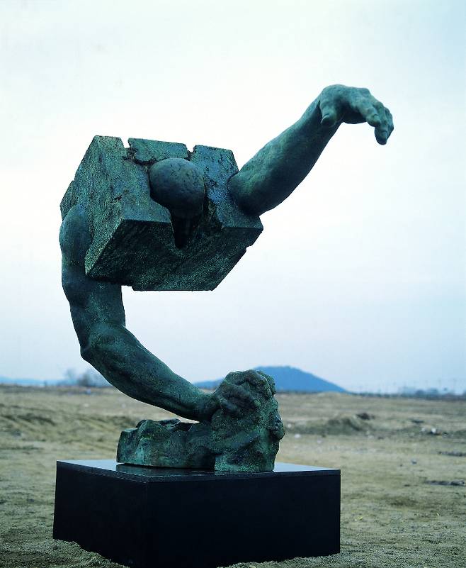 입산 II 1987 frp 102x160x180(h)cm. 이인혜 제공