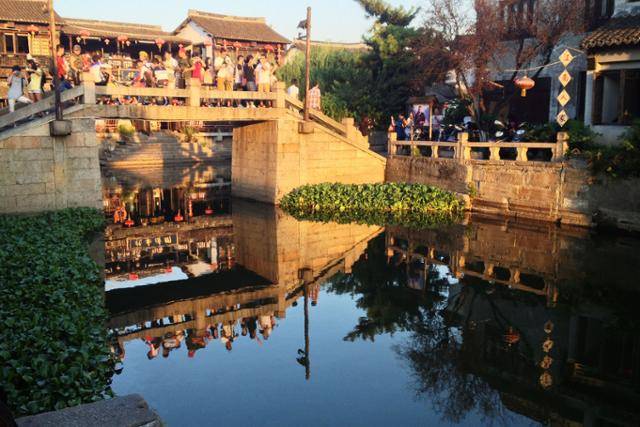 시탕의 영녕교. 옆에 ‘미션임파셔블3’ 영화 촬영지 표지판이 있다. Ⓒ최종명