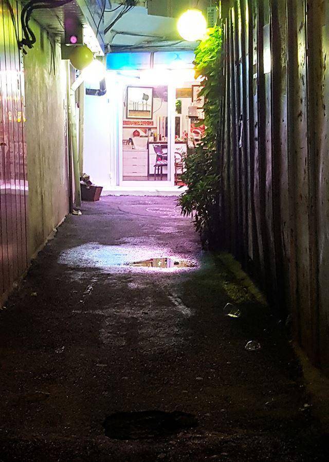 2020년 10월 서울 강동구 천호동 마지막 성매매 업소 4곳이 폐업하면서 텍사스촌의 역사가 막을 내렸다. 한국일보 자료사진