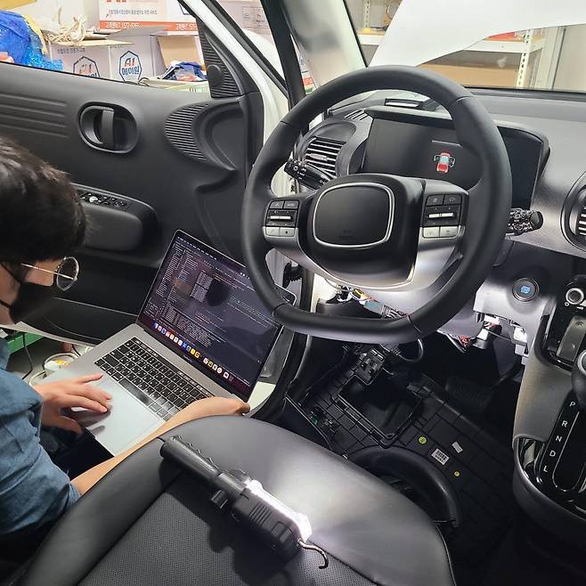 쏘카가 현대차 캐스퍼에 플릿 매니지먼트 시스템(FMS)을 적용하고 있다.