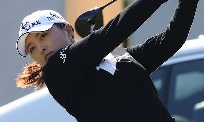 24일 LPGA 투어 BMW 레이디스 챔피언십에서 우승해 한국선수 200승을 달성하며 세계랭킹 1위까지 탈환한 고진영이 남은 2개 대회에서 개인 타이틀 싹쓸이에 도전한다. BMW코리아 제공