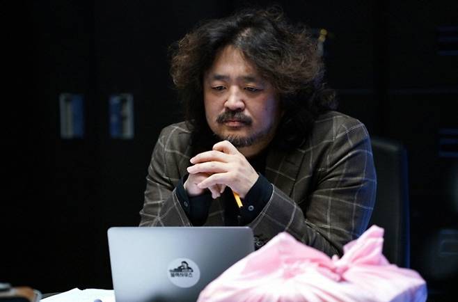 방송인 김어준씨. SBS ‘김어준의 블랙하우스’ 장면. SBS 제공