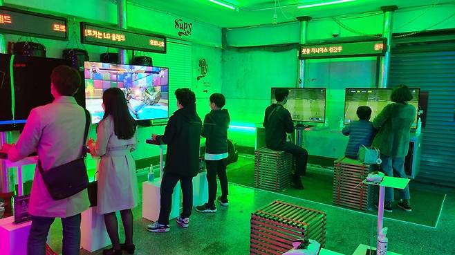 지난 22일 오후 방문한 서울 상수동 금성오락실 내부 모습./사진=오문영 기자