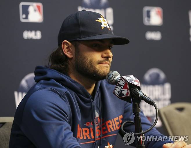 미디어에 자신의 몸 상태 밝히는 매컬러스 주니어 [USA 투데이 스포츠=연합뉴스]