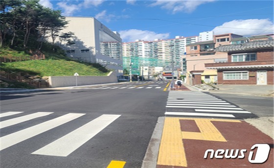 울산 남구 우신고등학교 일원 도로.(울산 남구 제공) © 뉴스1