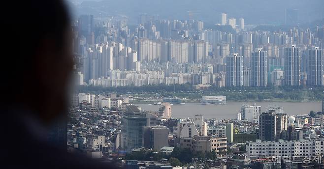 서울 남산서울타워 전망대에서 바라본 서울 시내 아파트의 모습. [헤럴드경제 DB]