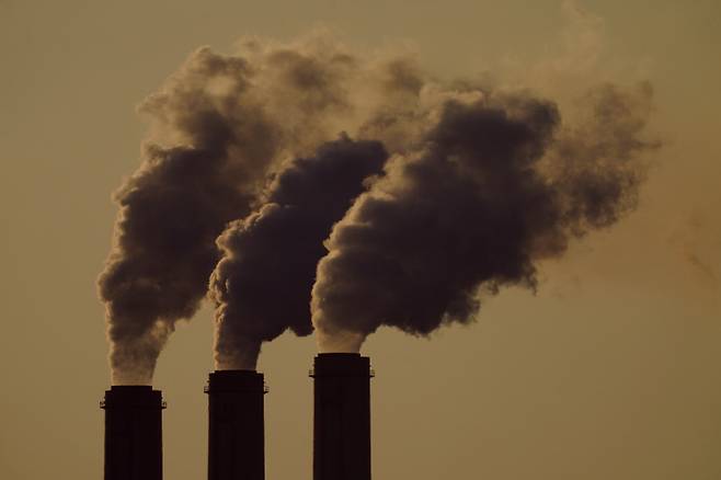 미국 캔자스주 에멧 인근 석탄 발전소에서 배출되는 연기. AP연합뉴스