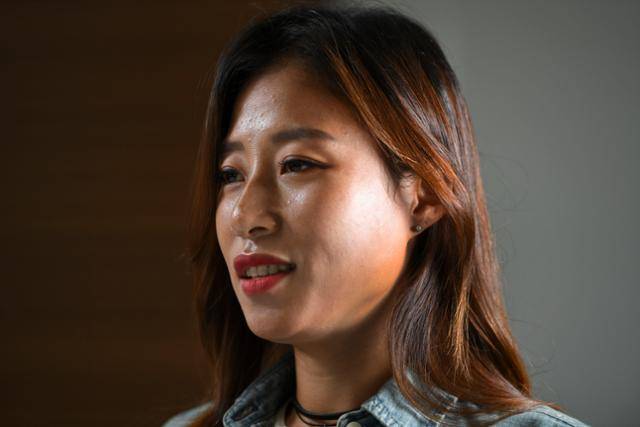 점심시간에 놀이 삼아 남자애들과 했던 축구가 인생을 바꿔놓았다. 오현정 심판은 고등학교까지 ‘에이스’ 축구선수로 활약했다. 한지은 인턴기자