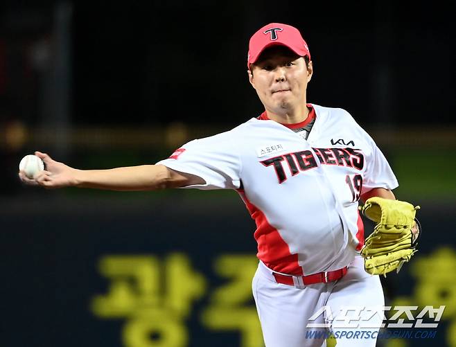 KIA 선발투수 윤중현. 광주=허상욱 기자 wook@sportschosun.com