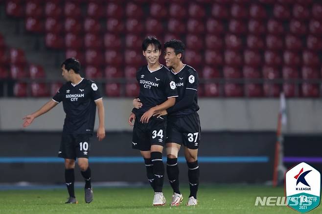 [서울=뉴시스]프로축구 성남FC 최지묵 (사진 = 프로축구연맹 제공)