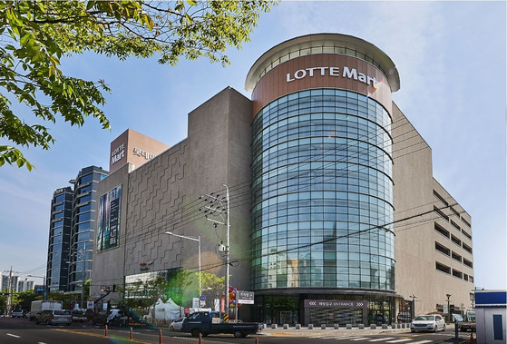 Lotte Mart in Yeoungdeungpo, western Seoul. [LOTTE SHOPPING]