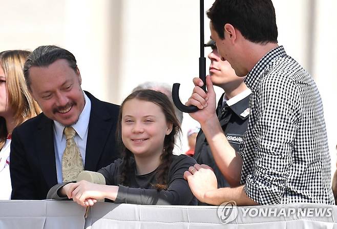 2019년 바티칸을 방문한 툰베리 부녀 [EPA 연합뉴스 자료사진. 재판매 및 DB 금지]