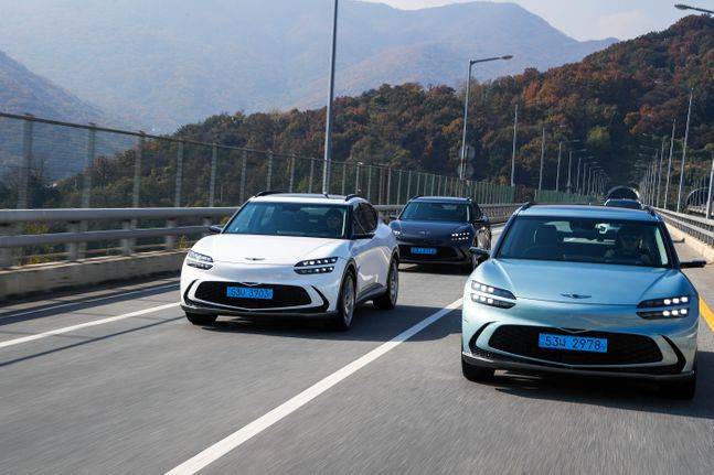 제네시스 GV60 주행 모습. ⓒ현대자동차