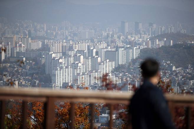 남산에서 바라본 서울 시내 아파트 모습. [연합뉴스]
