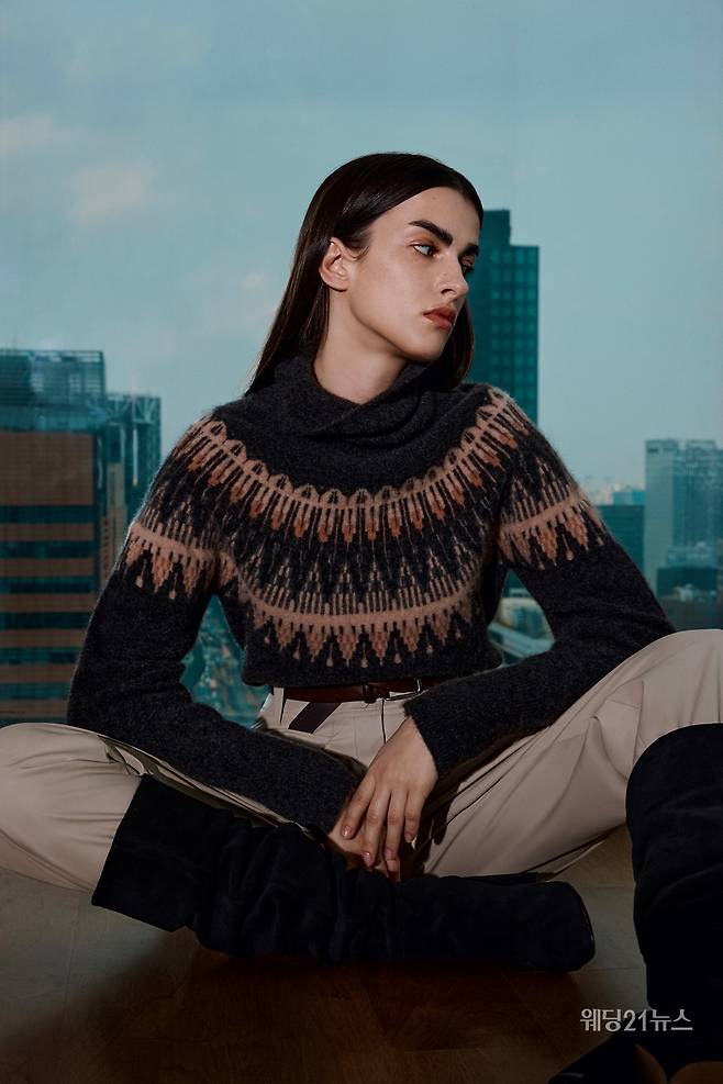 사진 : 쁘렝땅(PRENDANG), 알파카와 캐시미어 혼방 소재 노르딕 패턴 터틀넥 니트 톱 가격미정