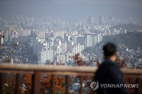 남산에서 바라본 서울 시내 아파트 모습. 연합뉴스