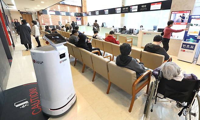 양지병원의 약제배송로봇 메디봇