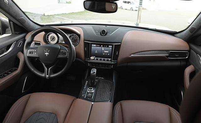 마세라티 in 부산...르반떼 그란루쏘