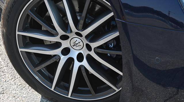 마세라티 in 부산...기블리 하이브리드